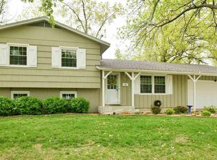 3106 SW Mulvane St, Topeka, KS 66611