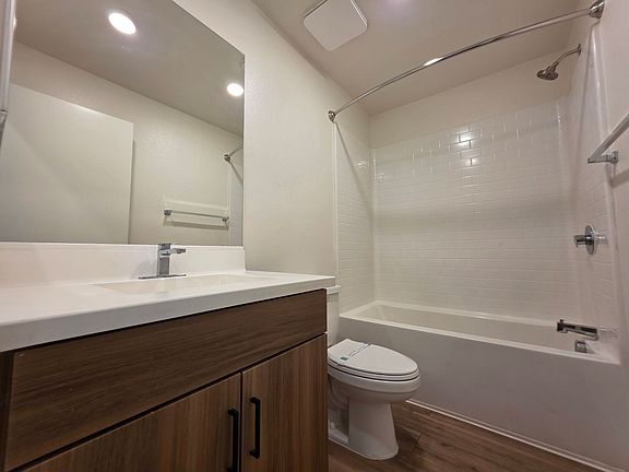 5th image of 611 Highland Ave #619-301