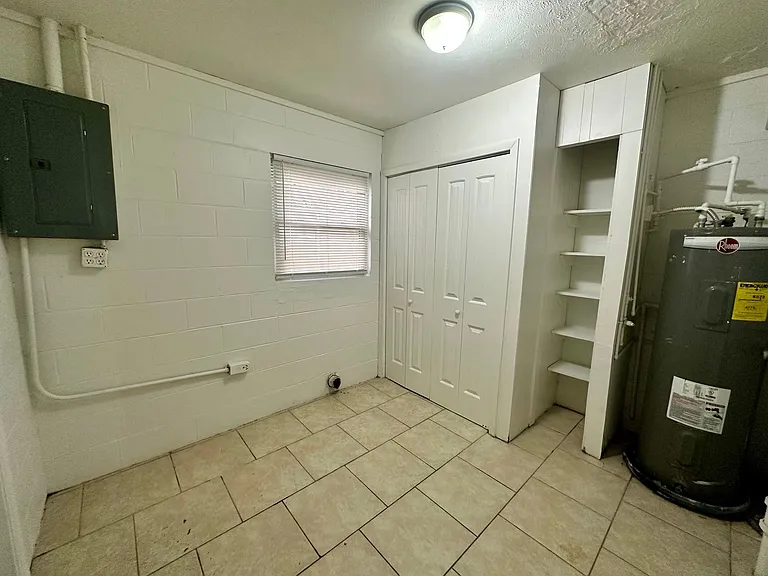 1317 Cambridge Dr — Photo 21