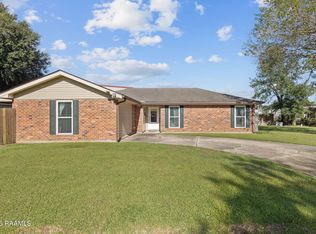 113 Bayberry Ave, Broussard, LA 70518