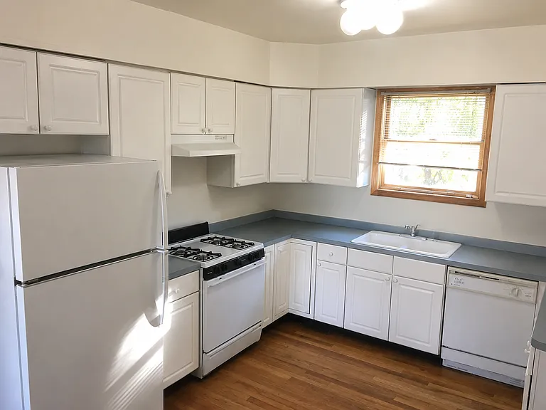 3029 N Seminary Ave #1 — Photo 5