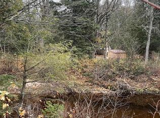 408 Green Garden Rd, Marquette, MI 49855