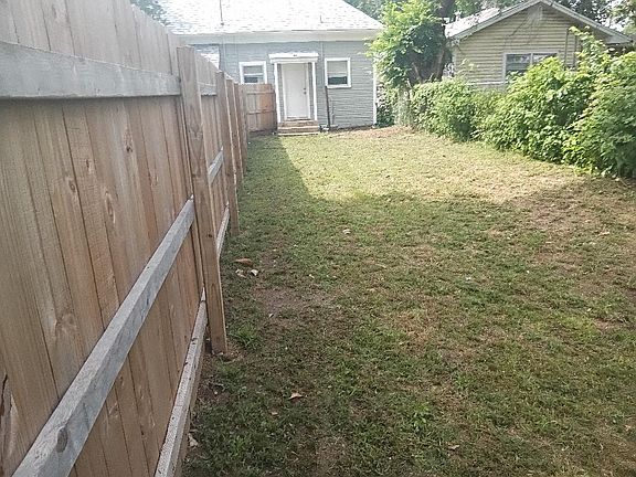 5th image of 431 E Woodard St APT 101