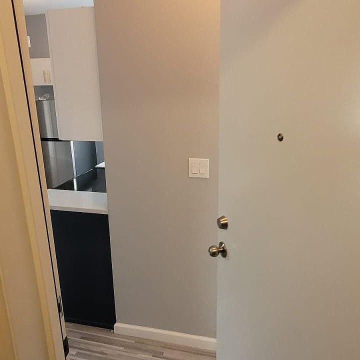 1st image of 500 Broadway #1