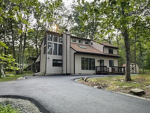 101 Monroe Ln