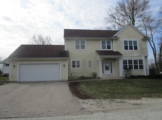 39293 N Lake Ave, Lake Villa, IL 60046