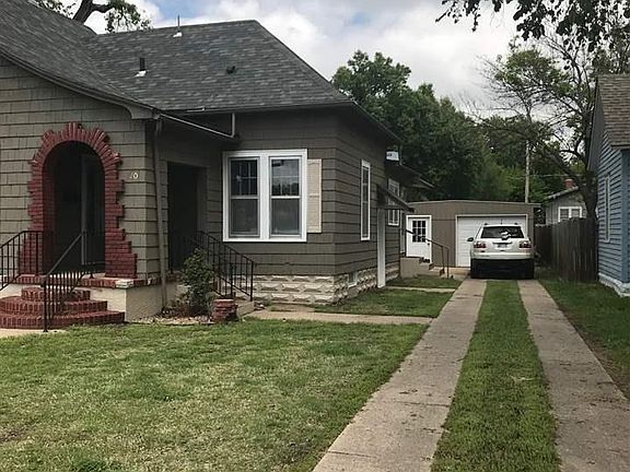 2nd image of 20 E 12th Ave