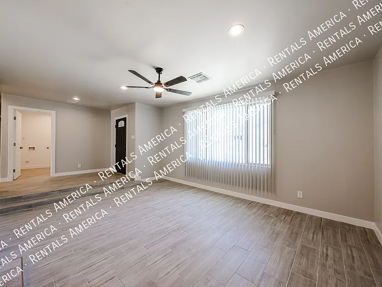 1704 E Pickrell Dr — Photo 20