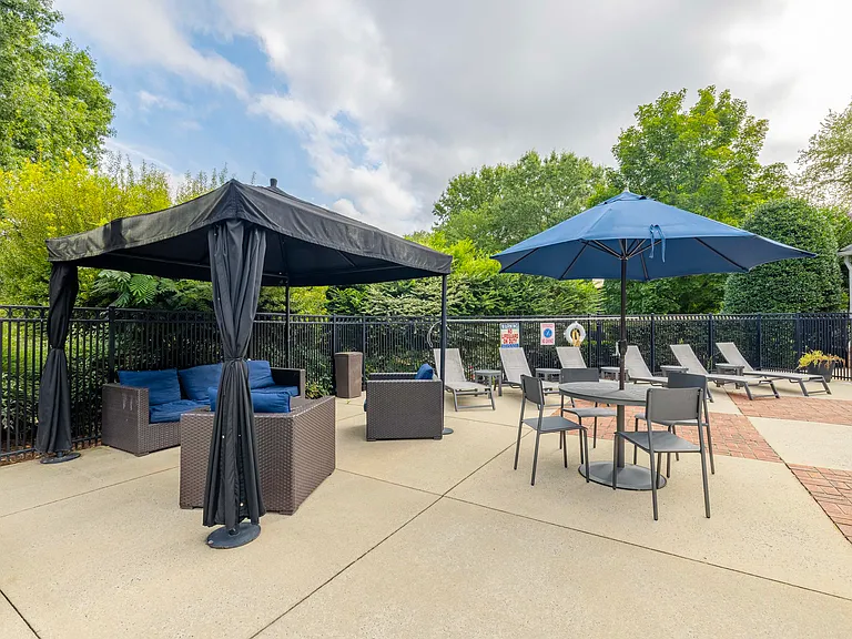 Cambridge Park Apartments Resort Style Swimming Pool and Sundeck