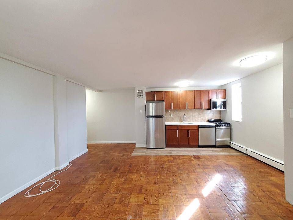 2nd image of 2465 John Fitzgerald Kennedy Blvd #68B
