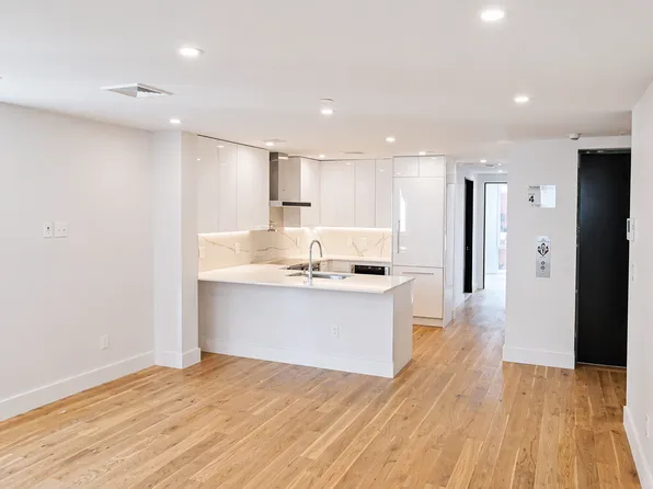 243 E 7th St #7, New York, NY 10009