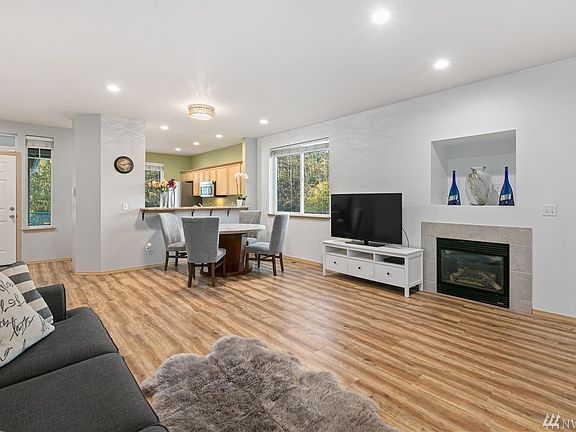 4th image of 3016 S 278th Pl