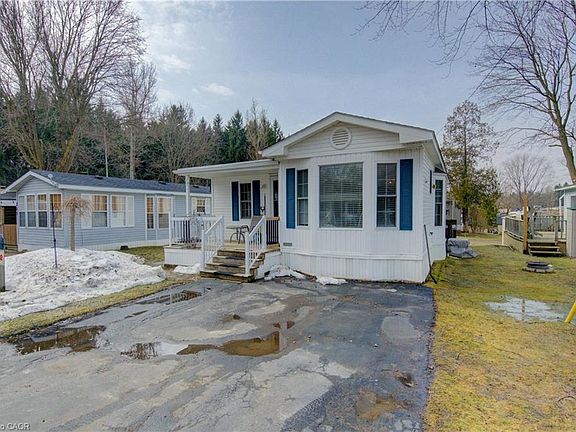 2nd image of 580 Beaver Creek Rd #202