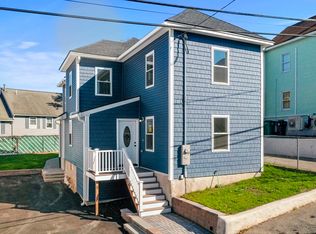 24 Warnock St, Lowell, MA 01852
