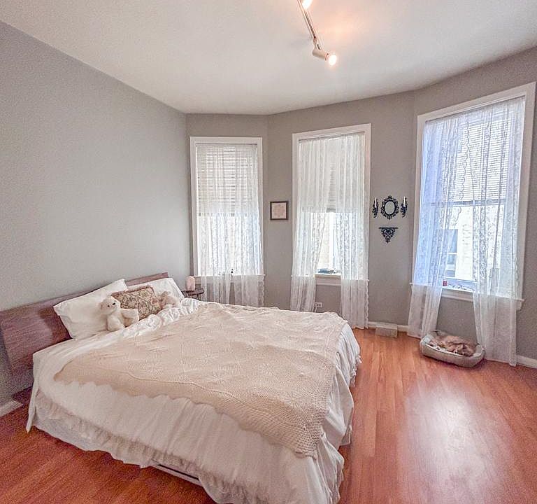 1st image of 2135 Sacramento St #33