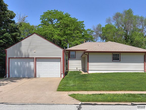 5th image of 7408 Sun Valley Dr