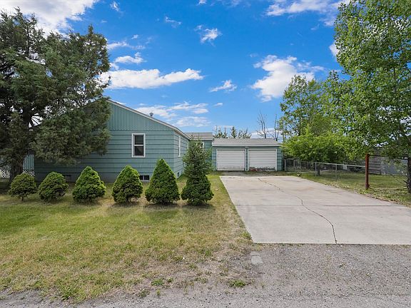 3rd image of 1700 Defoe St