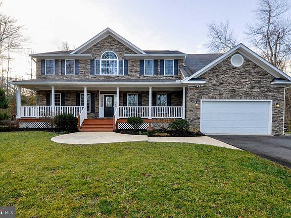 2nd image of 4463 Greyfriar Ln