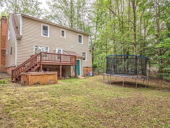 2nd image of 10511 Glen Oaks Dr