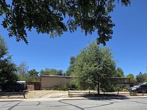 3rd image of 2730 Tenaya Dr