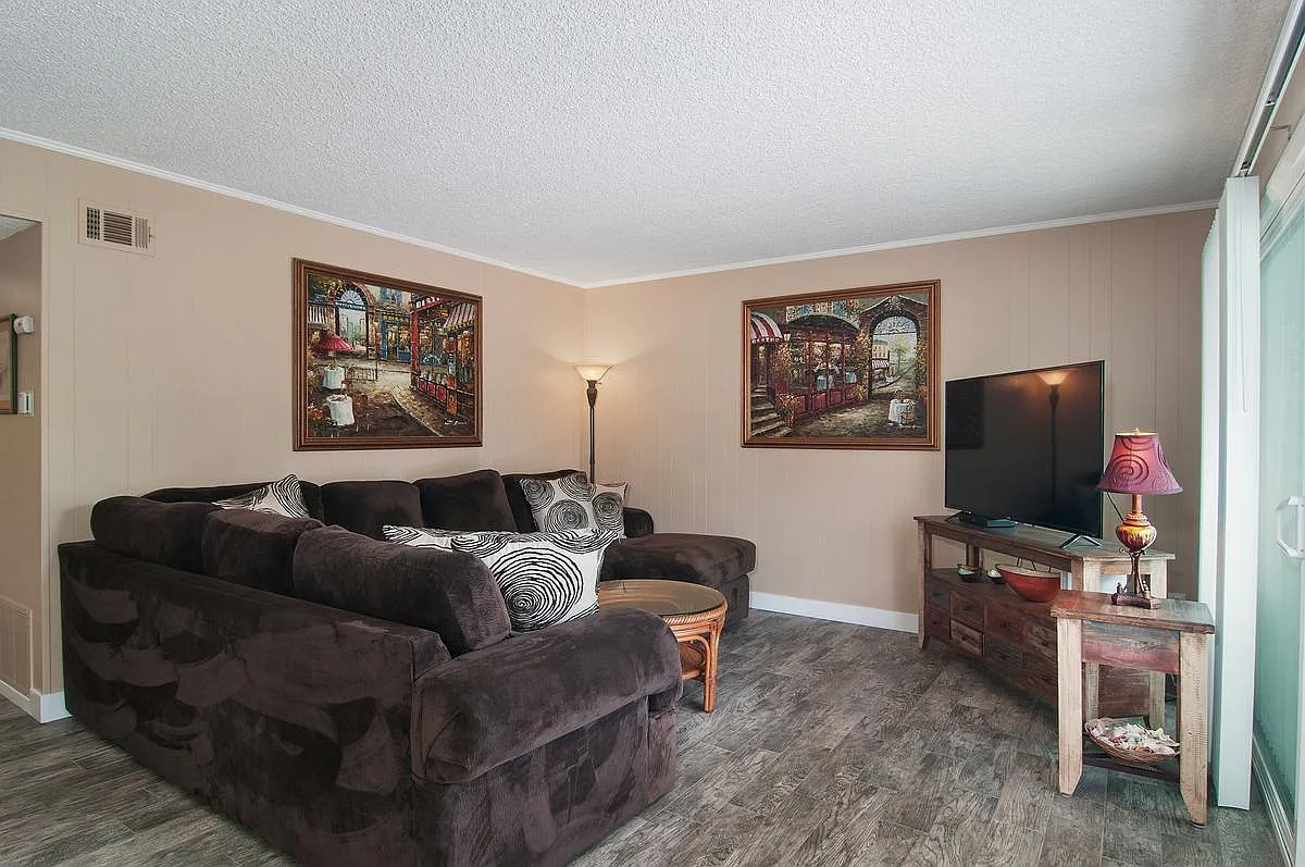 737 Balboa Ct — Photo 4