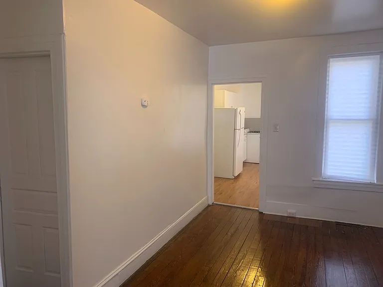 218 S West St — Photo 4