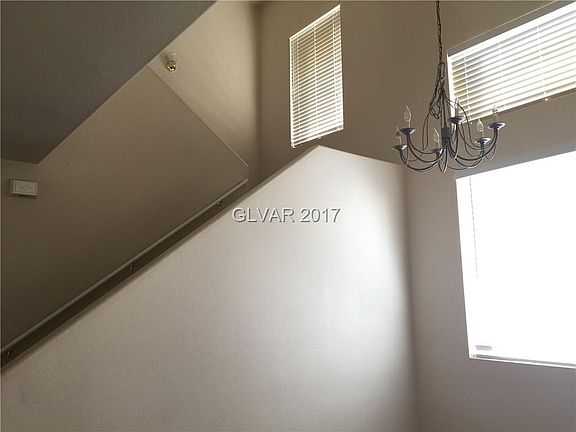 5th image of 813 Bow Creek Ln