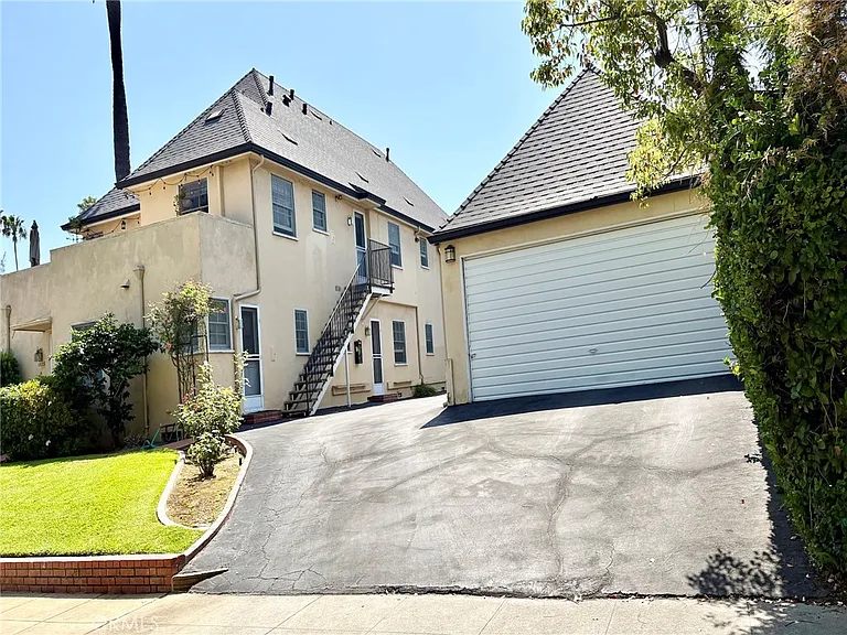 1744 Huntington Dr — Photo 54