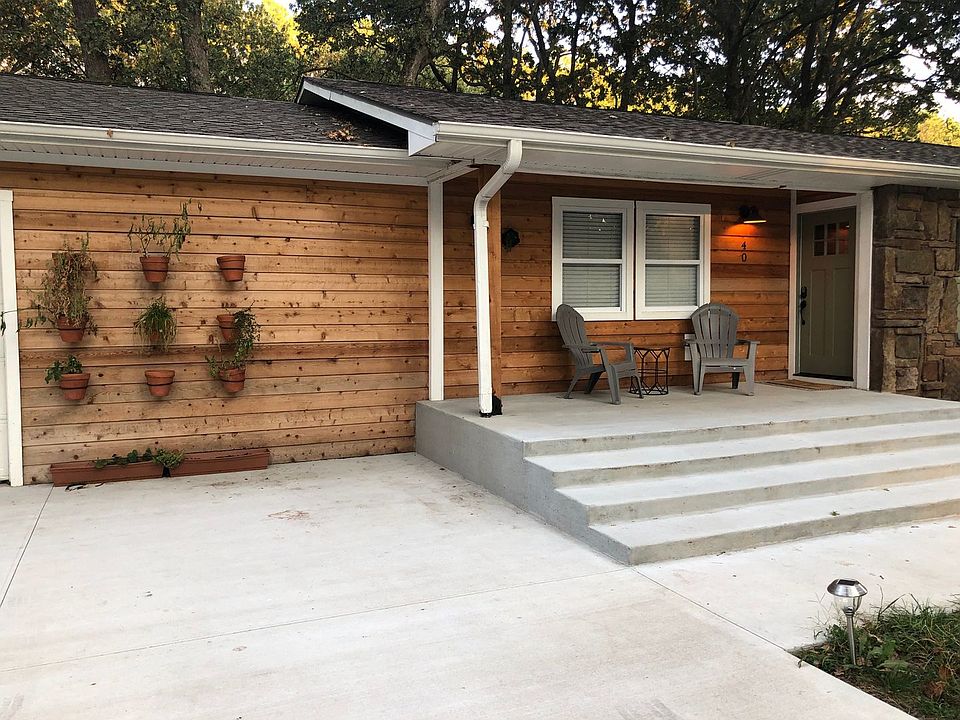 1st image of 40 Meadowbrook Cir