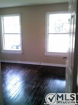 4th image of 323 Mount Vernon Ct