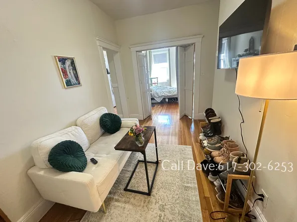 15 Egremont Rd APT 11, Brighton, MA 02135