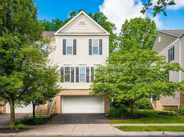 2853 Acarie Dr, Columbus, OH 43219