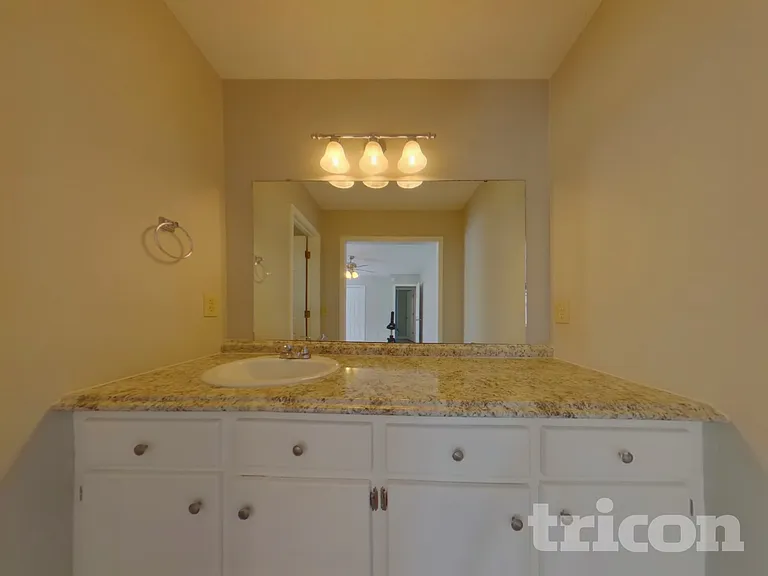 529 Ferncliffe Rd — Photo 9