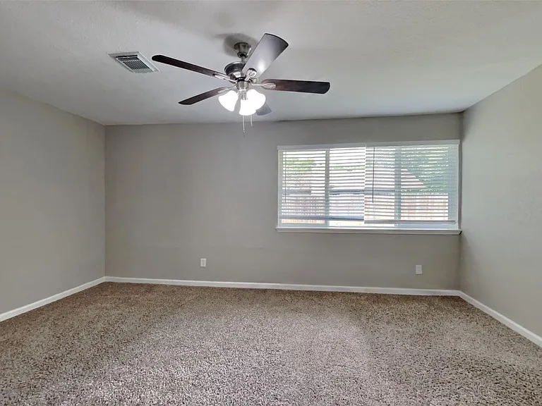 10210 Rippling Fields Dr — Photo 7