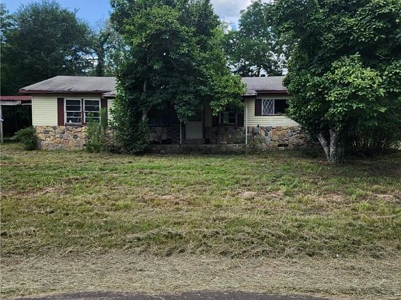 3rd image of 1589 Machen Ln