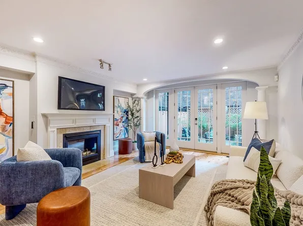 44 Dartmouth St #1, Boston, MA 02116