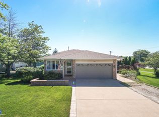 19835 Greenview Ave, Mokena, IL 60448