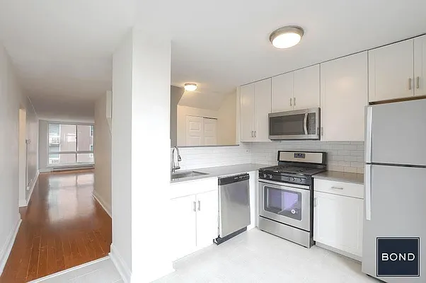 Rented by Bond New York | media 21