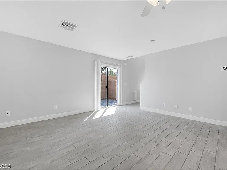 3314 Villa Fiori Ave — Photo 4