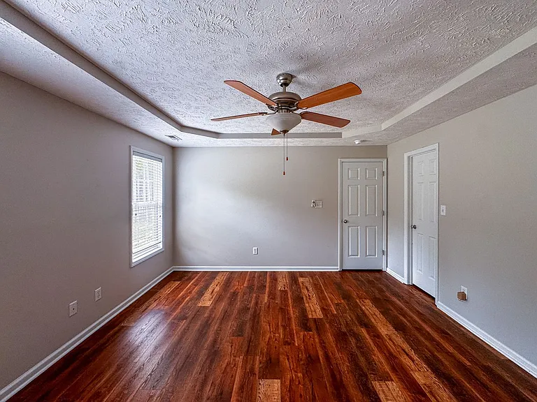 214 Somerset Dr — Photo 15