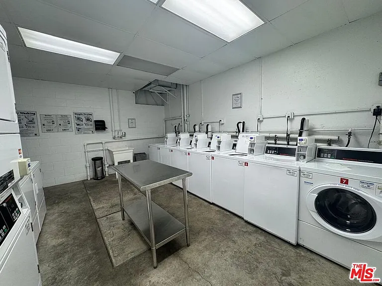 960 Larrabee St #126 — Photo 14