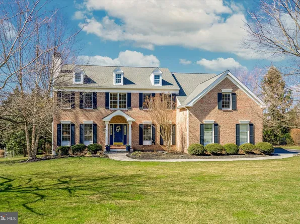 140 Pembrooke Cir, Phoenixville, PA 19460