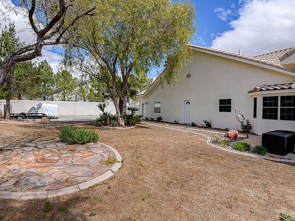 3rd image of 6065 Crystal Brook Ct
