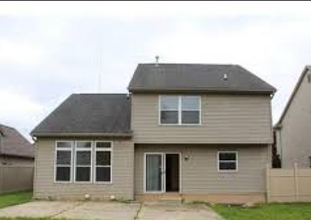 1st image of 32496 Manor Park #2