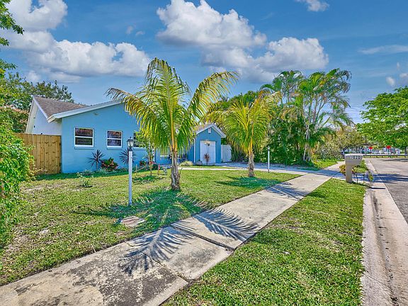 4th image of 9020 SW 8th Street