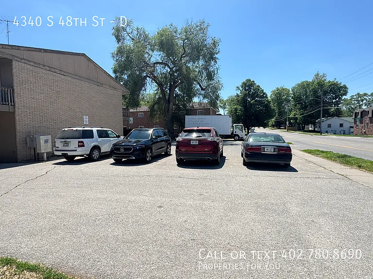 4340 S 48th St #D — Photo 2