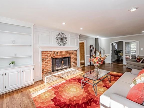 3rd image of 13908 Beechwood Point Cir
