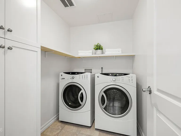 629 Traction Ave #611 — Photo 13