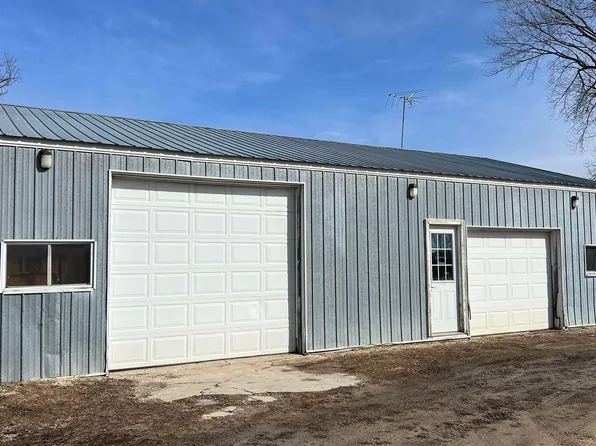 1870 Exeter Ave, Ionia, IA 50645