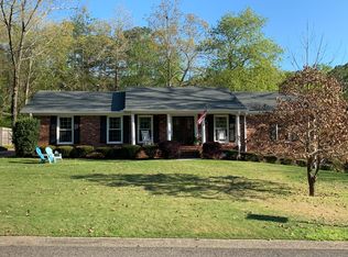 1451 Badham Dr, Vestavia Hills, AL 35216